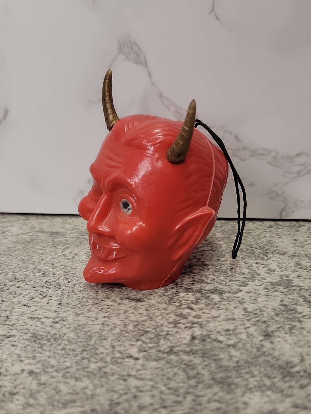 Vintage Hong Kong Plastic Winking Devil Head with Lenticular Eye - Picture 2 of 11